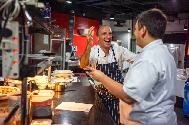 José Alonso, el cocinero riojano que triunfa en Singapur. ::