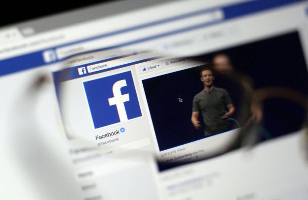 Una imagen de la página de un usuario de Facebook. :: RITCHIE B. TONGO / efe