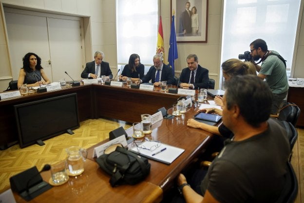 Reunión celebrada ayer en Madrid. :: EFE