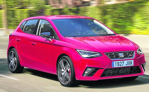 SEAT IBIZA | Precio: Desde 10.860€ | Motores: Gasolina, diesel y GNC de 75 a 150 CV | Velocidad máxima: Hasta 215 km/h.