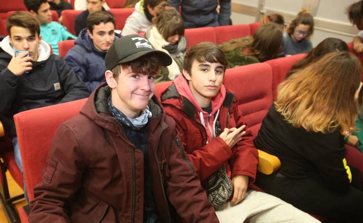 Estudiantes de La Laboral aprenden sobre la Constitución