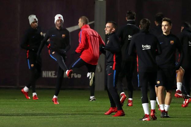 Momento de un entrenamiento del Barcelona. :: efe/
