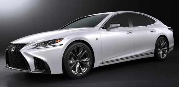 La silueta del LS 500h se ha estilizado para tomar un carácter coupé. / L.R.M.
