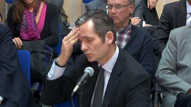 Urdangarin durante su declaración en el juicio del 'caso Nóos' en febrero de 2016. :: reuters/