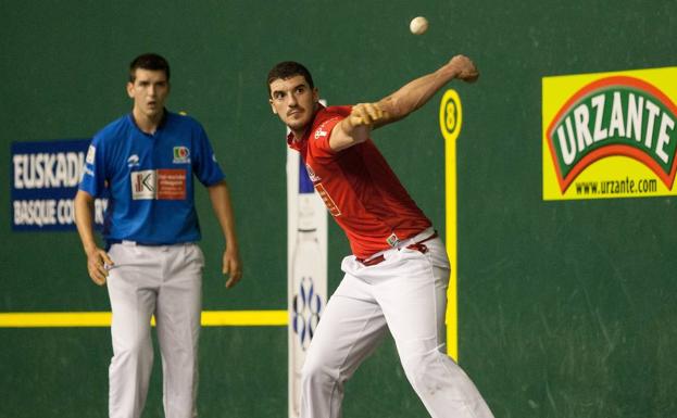 Untoria busca la tranquilidad de Olaizola en Eibar y Víctor no perder pie en Soria