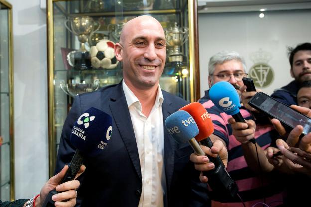 Luis Rubiales, aspirante a la presidencia de la FEF. :: reuters
/