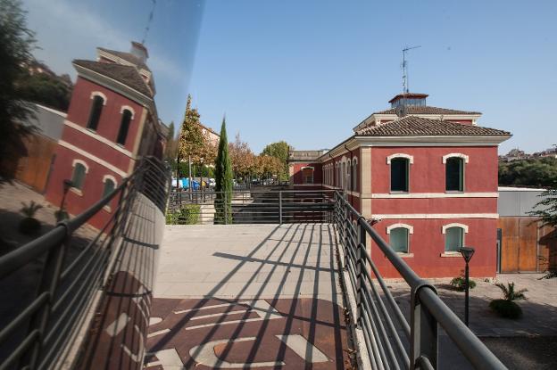 Imagen actual de la Casa de las Ciencias en el antiguo matadero municipal de Logroño. :: díaz uriel/