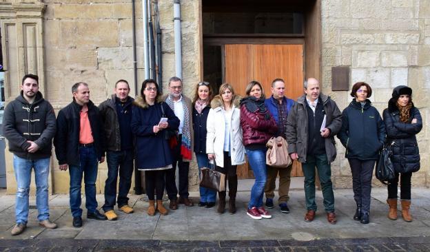 Miembros de la Plataforma de afectados por el desvío obligatorio, en su presentación el 26 de enero. :: /Miguel Herreros