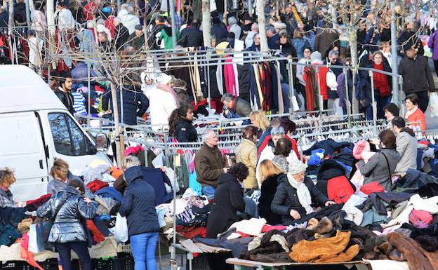 Animación en un mercadillo. /Miguel Herreros