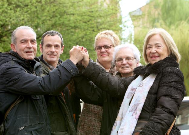 Julio Verdú, Roberto Moreno, Mónica Martínez, Esther García y Carmen Díaz de Greñu. :: enrique del río/