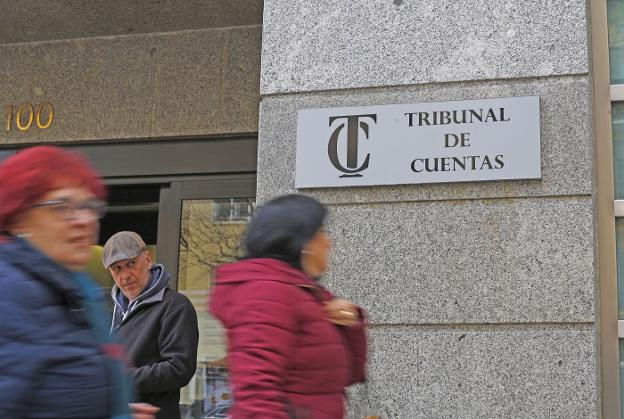Fachada de la sede del Tribunal de Cuentas en Madrid. :: JOSé RAMóN LADRA/