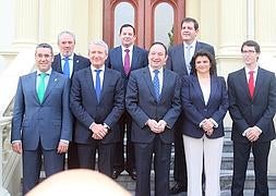 Sanz, junto a su nuevo equipo. /JUAN MARÍN/