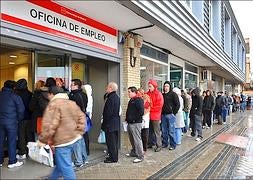 El Gobierno no prorrogará el Plan Prepara de ayuda a los parados que acaba en agosto