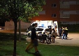 Las noches de 'sanmateos' han registrado no pocos incidentes en el botellón. «Ha sido horroroso», dicen los vecinos de la Concordia. :: ENVIADAS POR VECINOS/