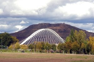 Panorámica del Monte Corvo, donde está proyectada la ecociudad. /ALFREDO IGLESIAS/