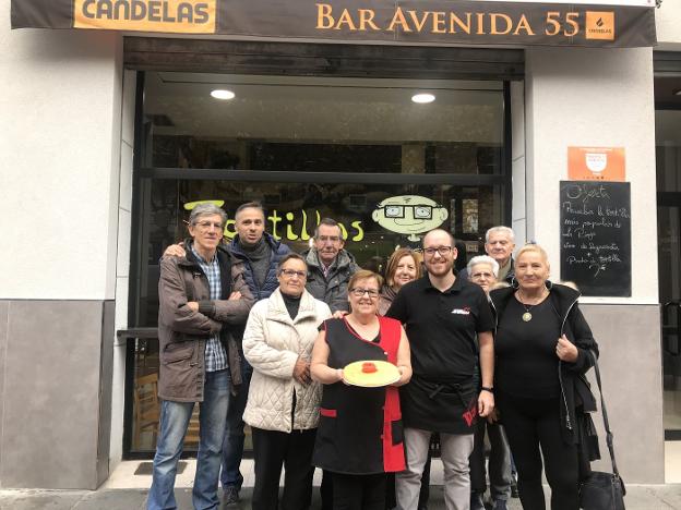 La gran familia del 'Avenida 55'