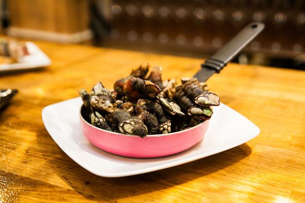 Una de percebes en el Alinas