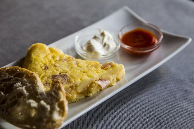 Una gran tortilla y muy historiada