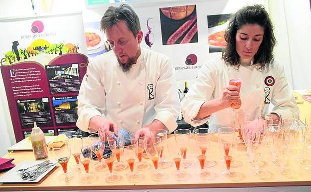 Ramón Piñeiro presenta en 'Saborea España' una copa Dalki de patatas a la riojana