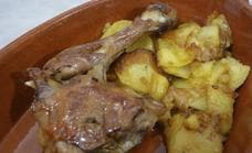 La receta de hoy de Javier Romero: cordero asado con patatas