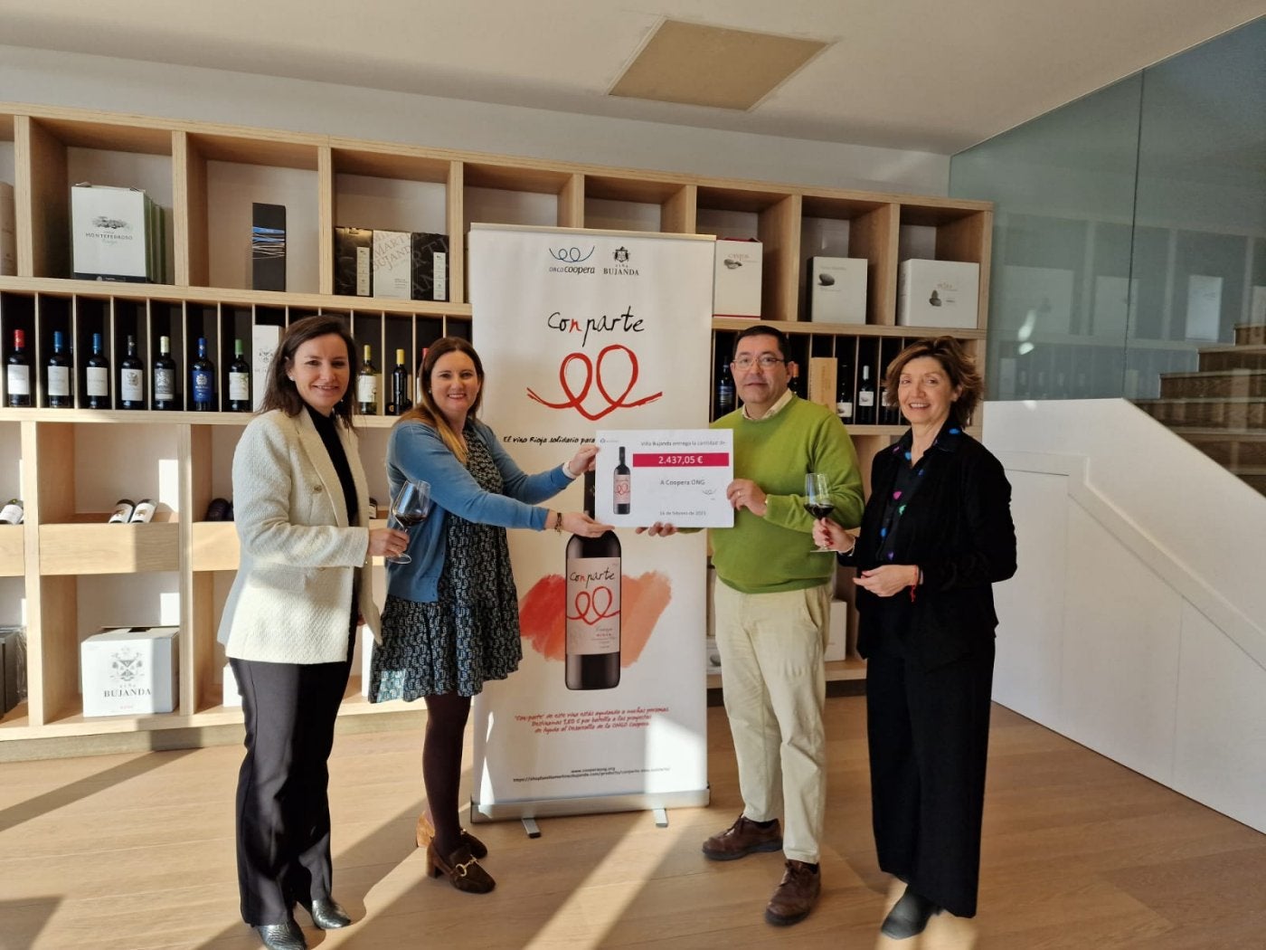 Leticia Villegas y Marta S. Martínez Bujanda, de Viña Bujanda, y David Chimeno y Yolanda Glauser, de Coopera. 