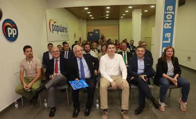 Capellán logra la unanimidad de la ejecutiva del PP pero la crisis se cobra la cabeza de Ceniceros