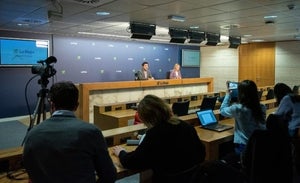 Los consejeros Álex Dorado y María Somalo, en su comparecencia de esta mañana. 