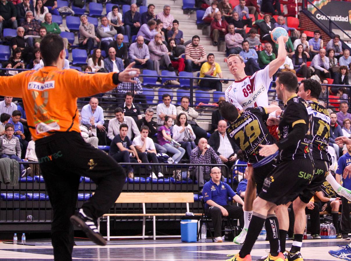 El Naturhouse se aferra al segundo puesto con un claro triunfo