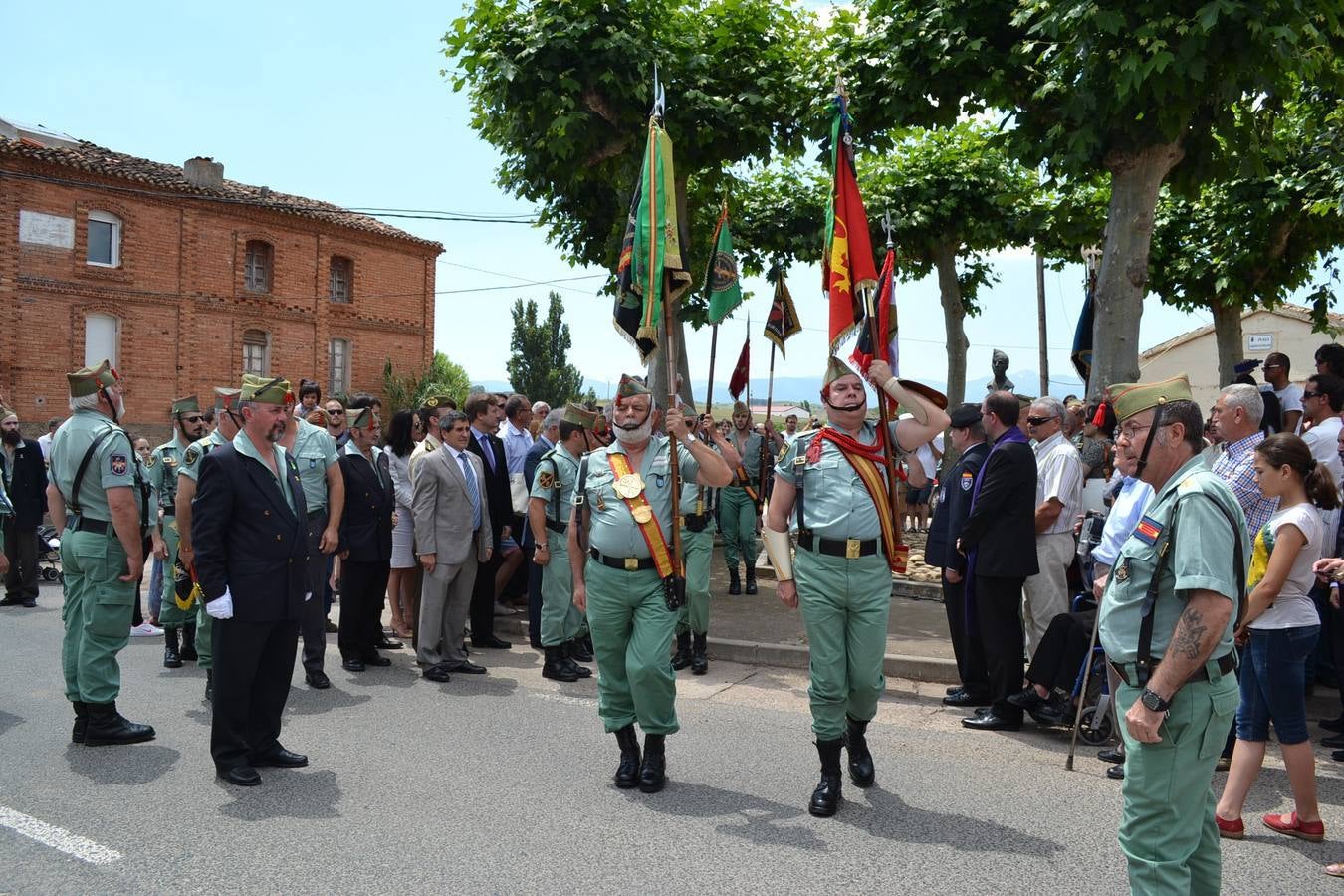 Homenaje en Hormilla de los Caballeros Legionarios al cabo Terrero