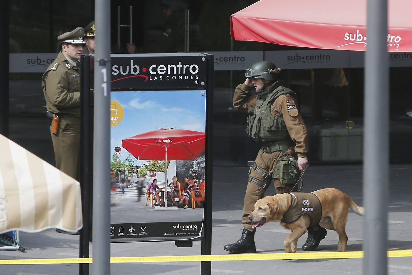 Atentado en una galería comercial de Santiago de Chile