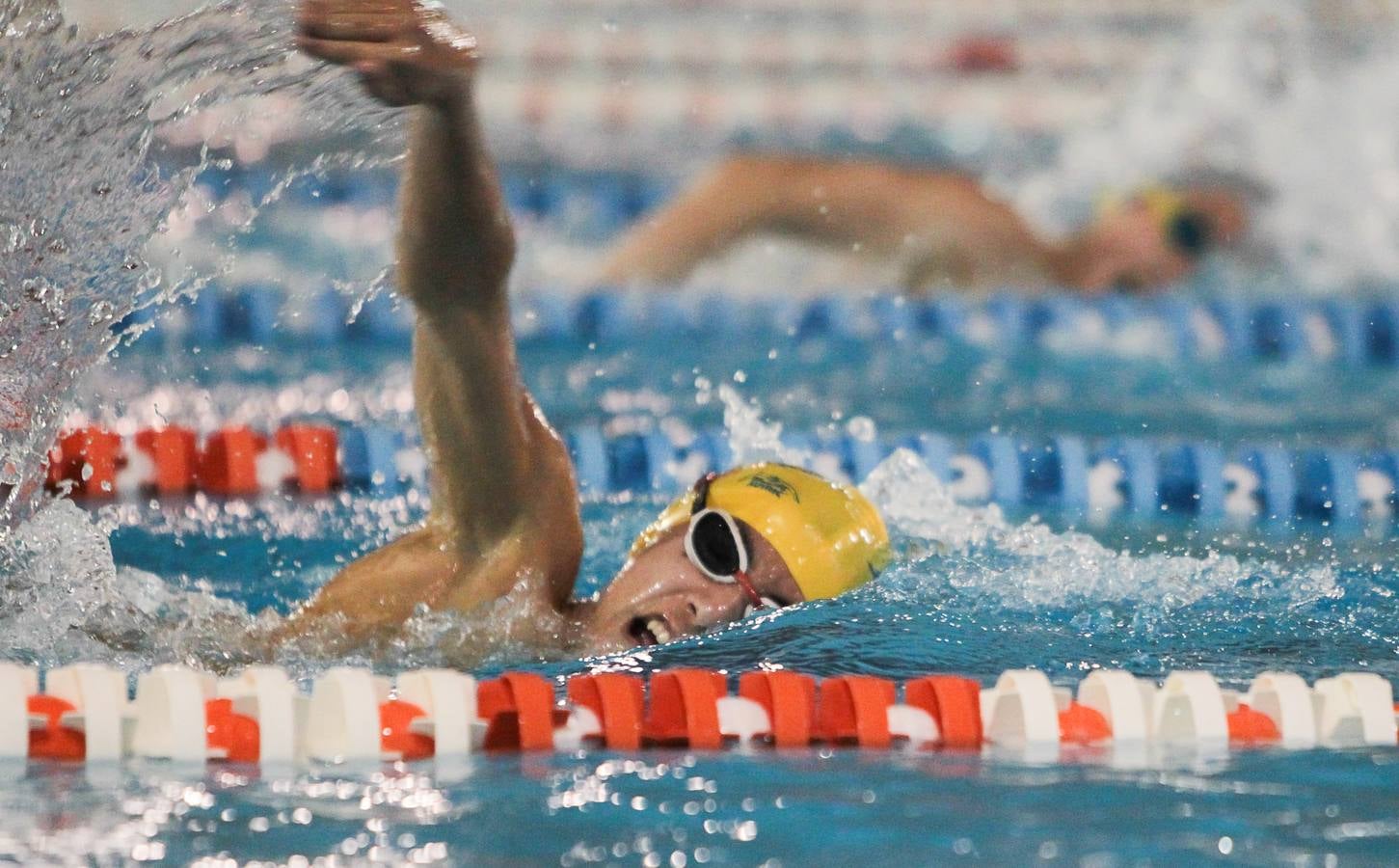 El Adarraga acogió una jornada doble de natación