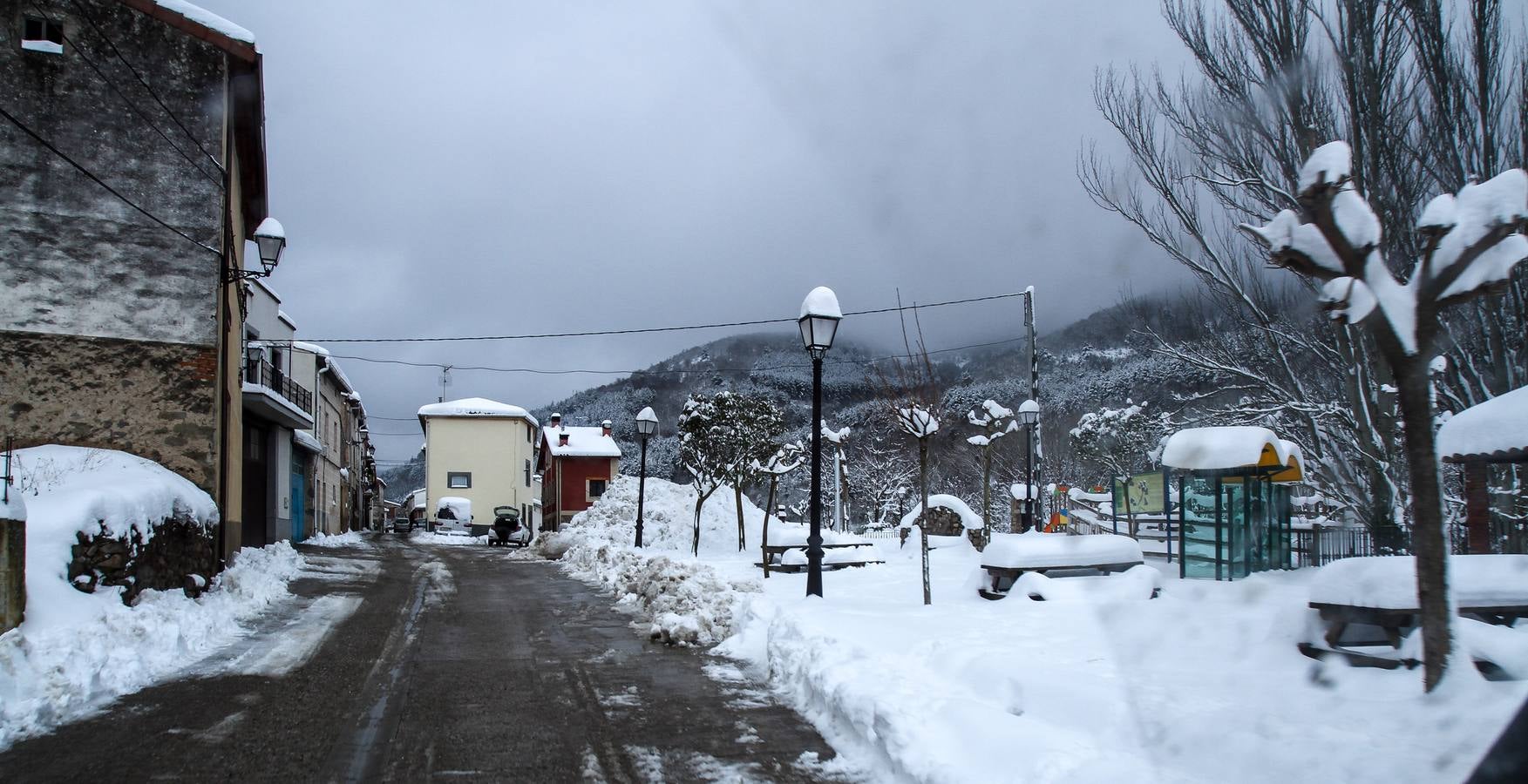 Nieve y hielo de camino a la montaña (I)