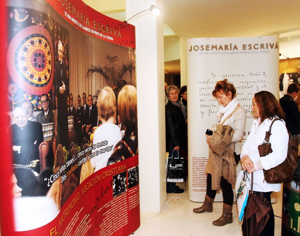 Inauguración en Logroño de la exposición sobre Escrivá de Balaguer, fundador del OPUS DEI