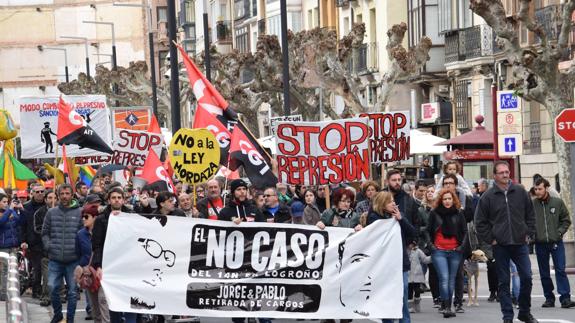 Unas 300 personas se manifiestan por el fin del proceso de los detenidos en el 14N