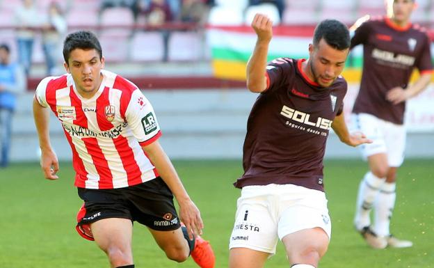 Carles Salvador renueva