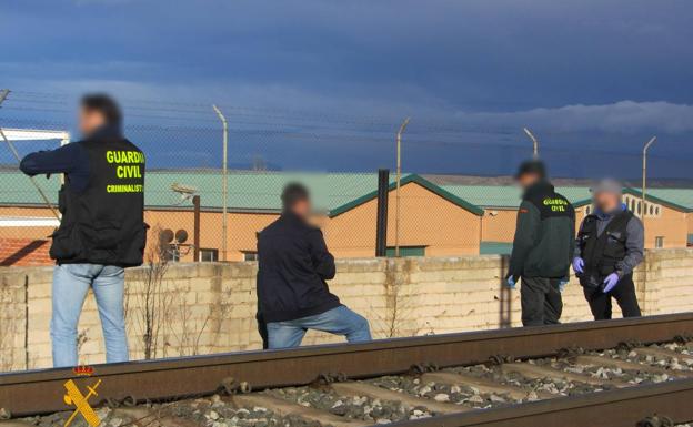 Identificado un cadaver hallado junto a las vías del tren