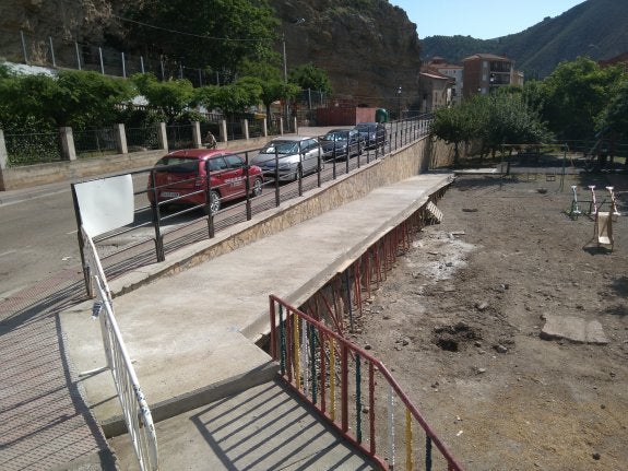Nueva rampa de acceso al parque de 'La patera'