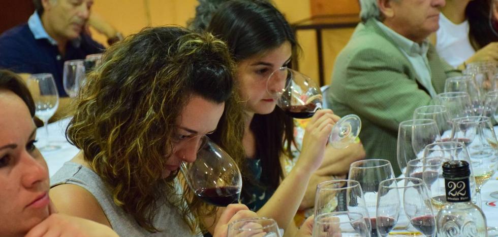 5 palabras para posturear con una copa de vino