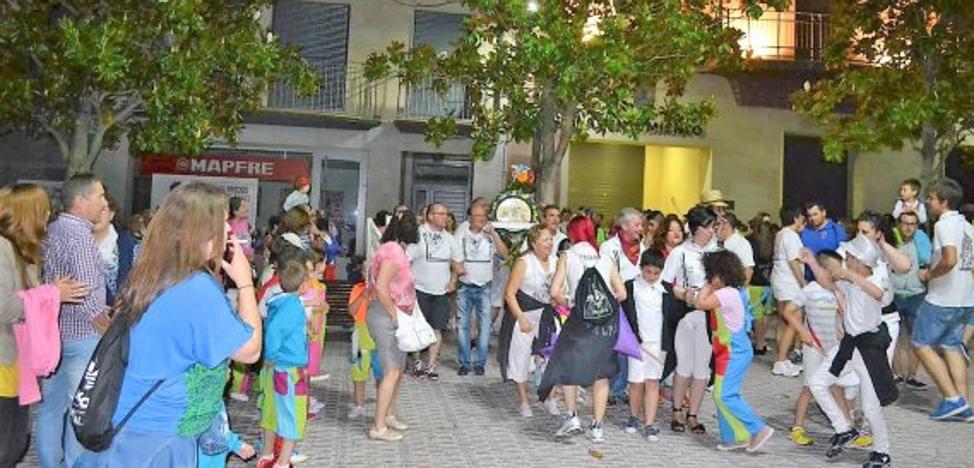 El desentierro de la Venancia abre las fiestas de San Juan y San Pedro