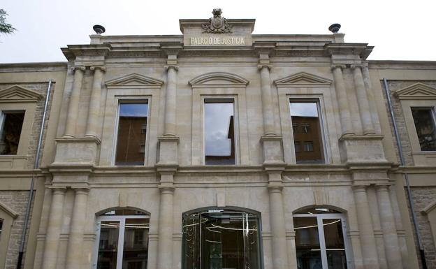 La Fiscalía pide 4,5 años de cárcel y 20.000 euros de multa por traficar con cocaína