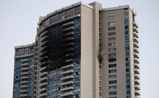 Tres muertos durante el incendio de un rascacielos en Hawái