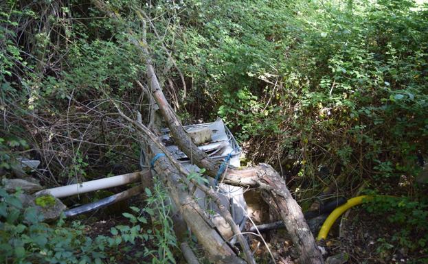 Una toma ilegal extrae más del 50% del agua del río Madre en Viguera