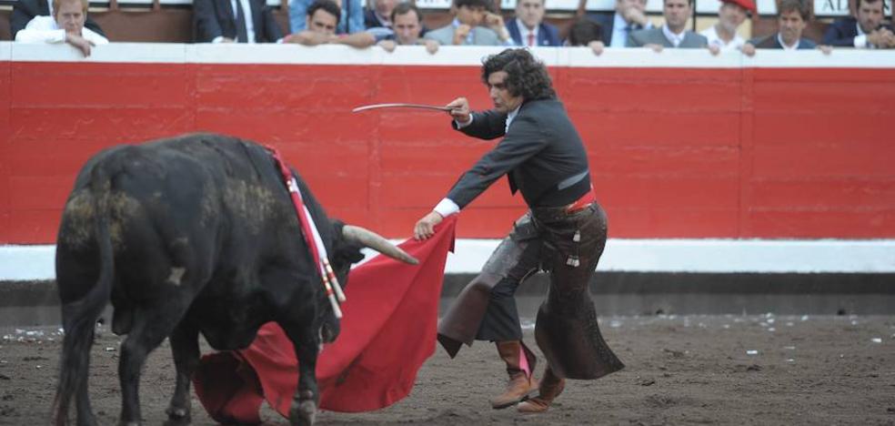 El Parlamento balear prohíbe la muerte de los toros en las corridas