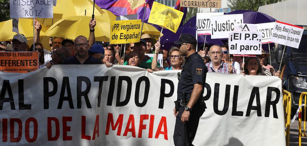 Casi más policías que manifestantes