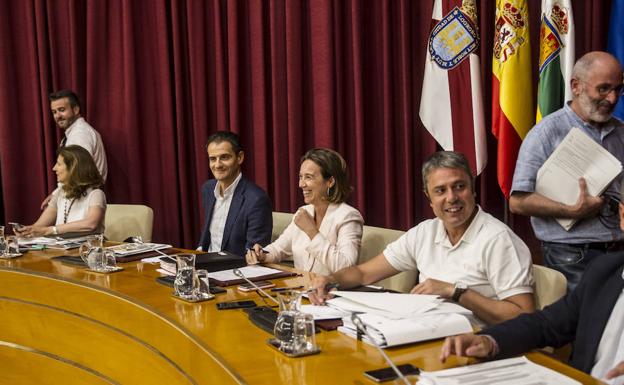 Logroño constituirá una comisión de seguimiento del desarrollo del soterramiento