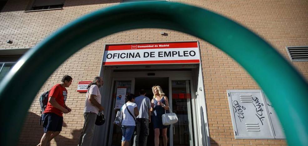 El paro cae en 26.887 personas en julio y la afiliación recupera niveles de 2008