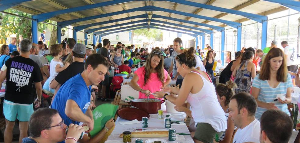 Las cuadrillas alimentan el ambiente del Fin de Semana de la Juventud