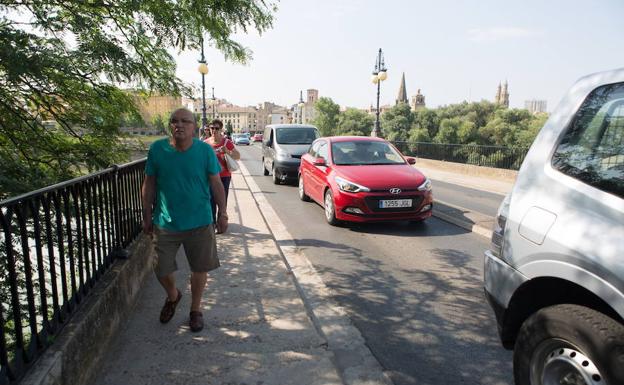 Ciudadanos propone rehabilitar el Puente de Piedra y una torreta de la antigua muralla