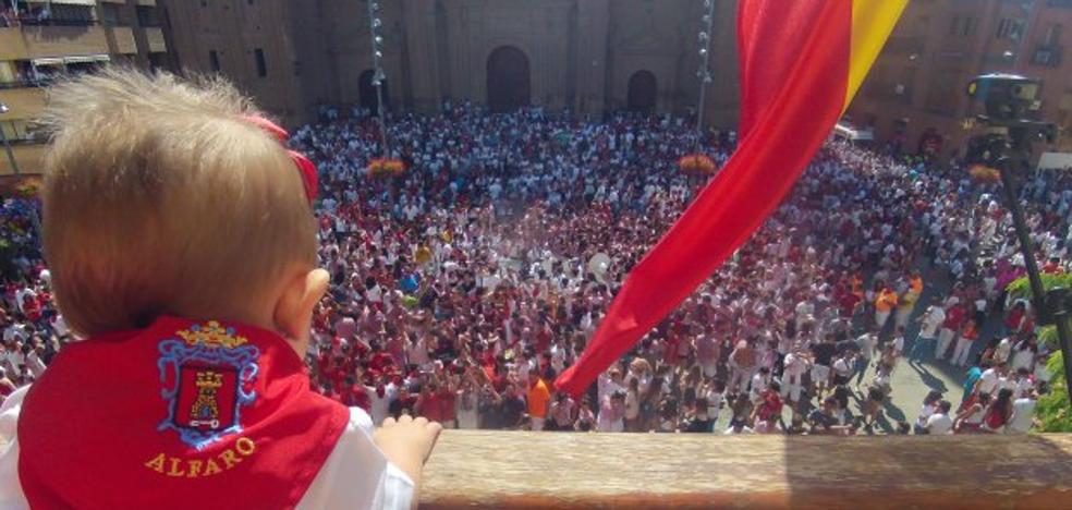 Alfaro tiñe la alegría de rojo y blanco