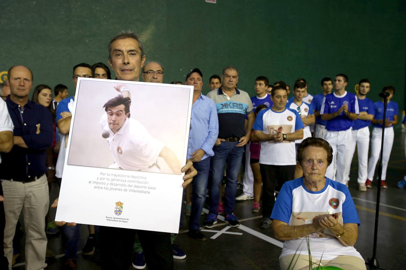 Homenaje a Bastida en Villamediana